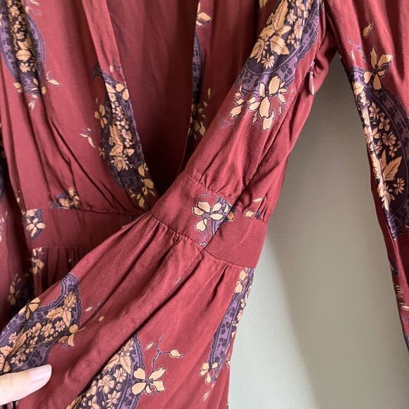 ECOTE Urban Outfitters Charlotte Plunging Romper Size 2 Brown Floral Long-Sleeve - Picture 7 of 11